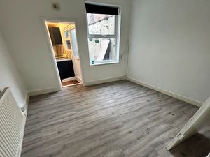 Dining room- click for photo gallery